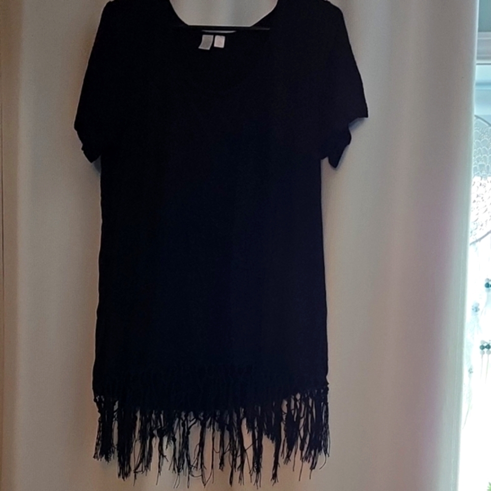 Black Short Sleeve Fringe Hem T-Shirt